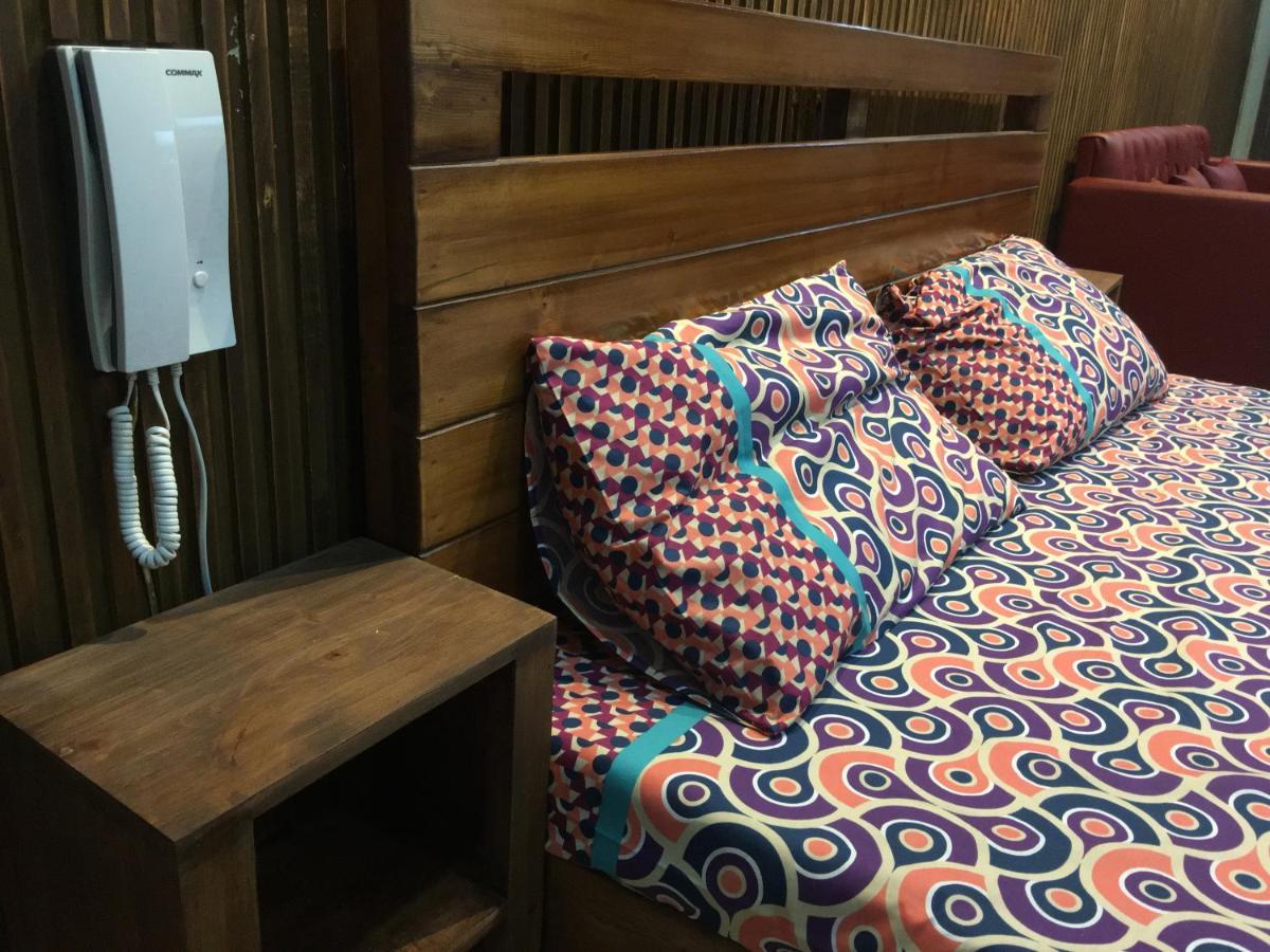 One Bed Studio Apartment Near Shaukat Khanum Lahore Exterior foto