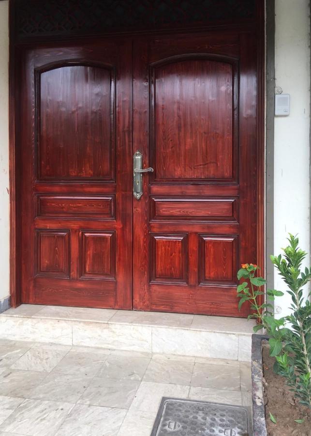 One Bed Studio Apartment Near Shaukat Khanum Lahore Exterior foto